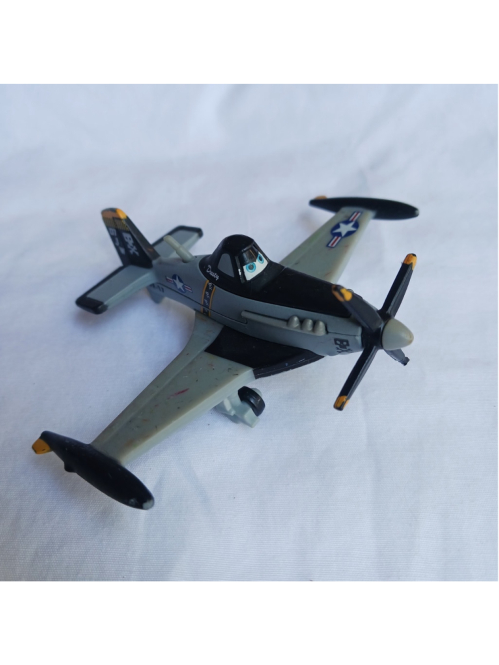 Mattel Disney Pixar Planes Jolly Wrenches Dusty U.S.S. Flysenhower 2